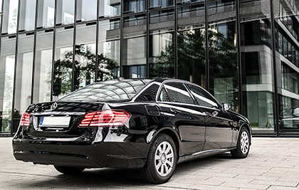 Royal Black Transfer Chauffeurservice